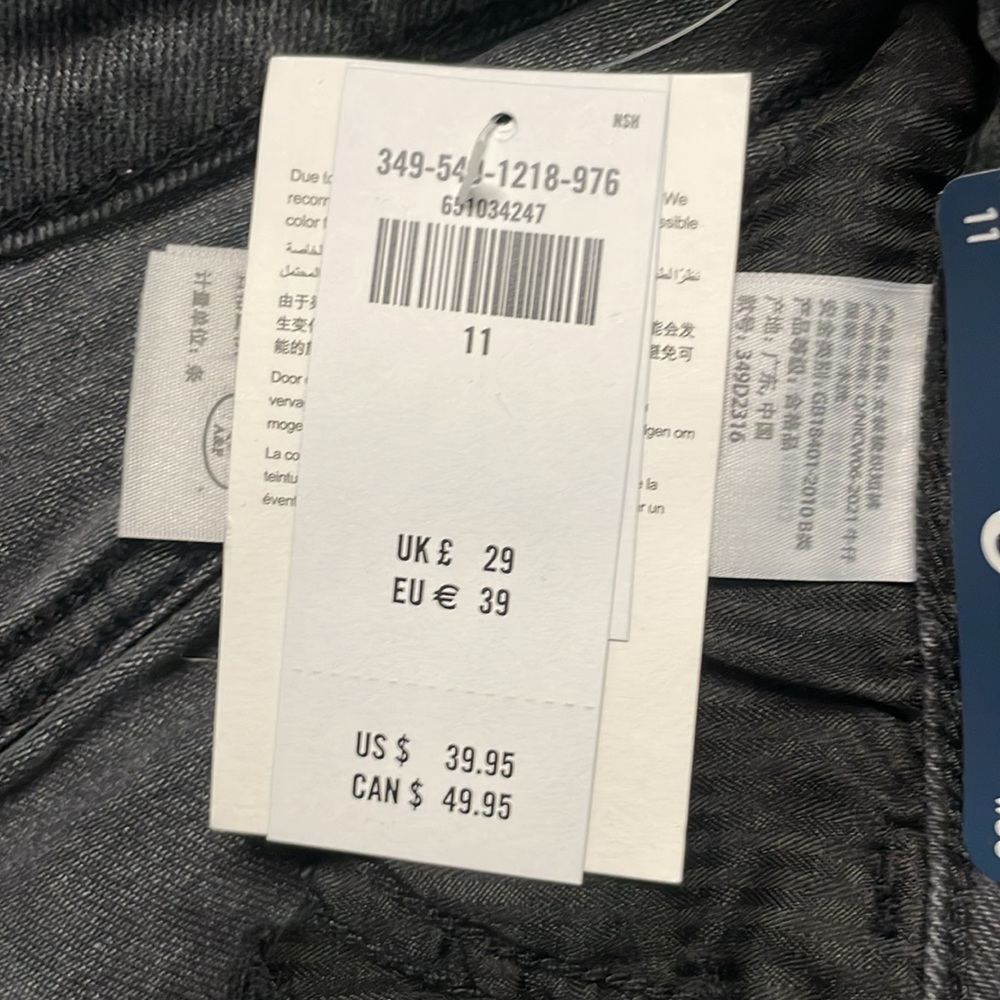 NWT Hollister Ultra High Rise Mom Short 3” Size 11‎ - Picture 9 of 10